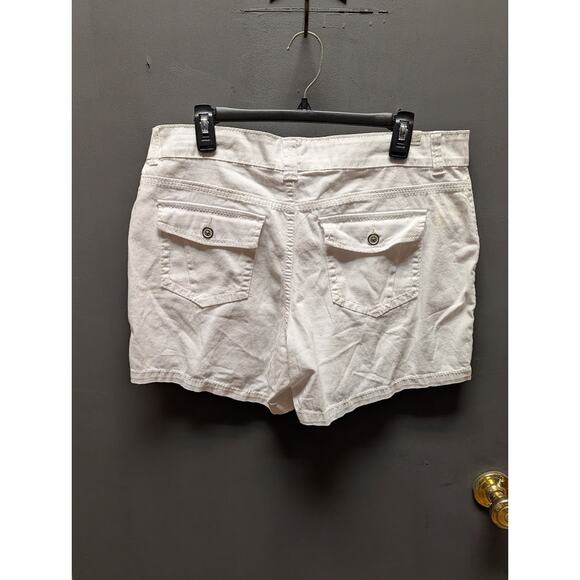 Supplies by Unionbay Twill Delaney MISSES Teen Shorts Size 14 Juniors White - Picture 3 of 7